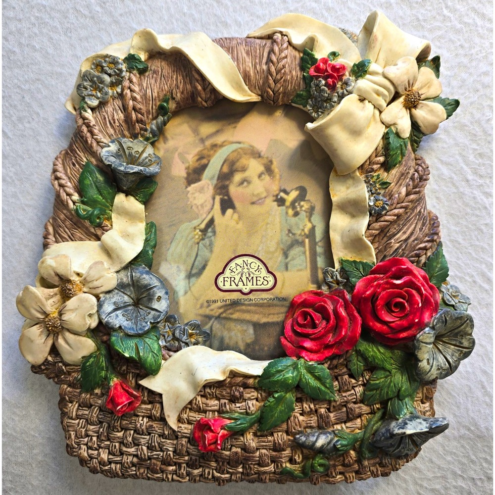 United Design Victorian Basket Picture Frame Vtg 1991 Rose Cottagecore 3.5 x 5..